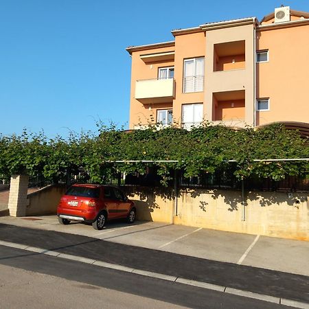 Bed & Breakfast Grgic Novigrad  ภายนอก รูปภาพ